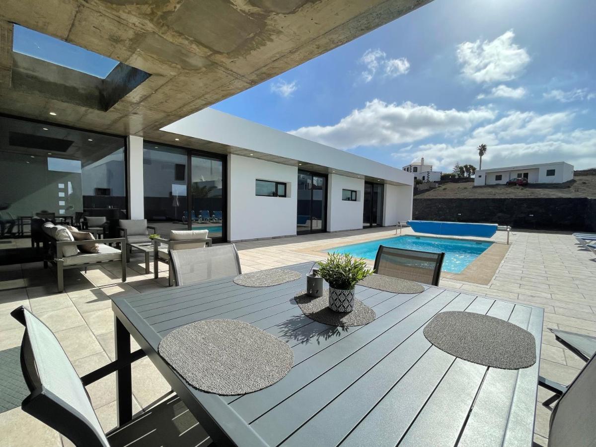 Eslanzarote Eco Villa Tony, Heated Pool, Jacuzzi, Sat Tv, Super Wifi La Costa Kültér fotó