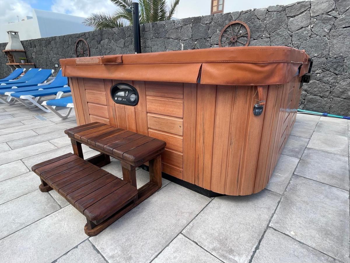 Eslanzarote Eco Villa Tony, Heated Pool, Jacuzzi, Sat Tv, Super Wifi La Costa Kültér fotó